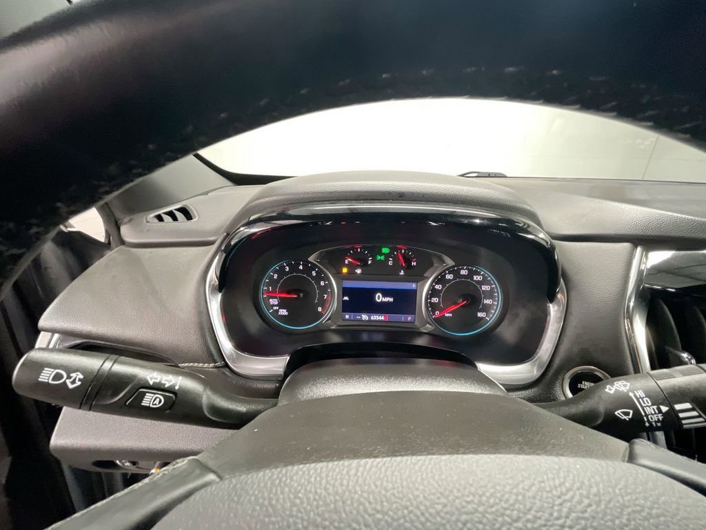 Used 2023 Chevrolet Traverse LT image 11