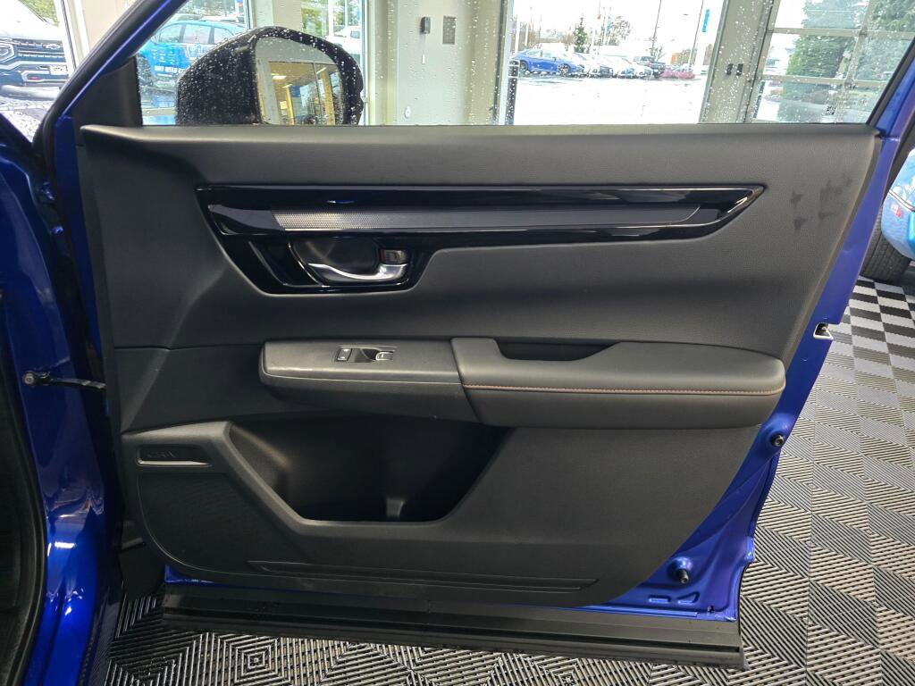 Used 2025 Honda CR-V Sport Touring image 45