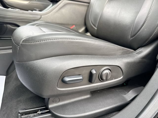 Used 2023 GMC Acadia SLT w/ Preferred Package AWD/4WD image 12