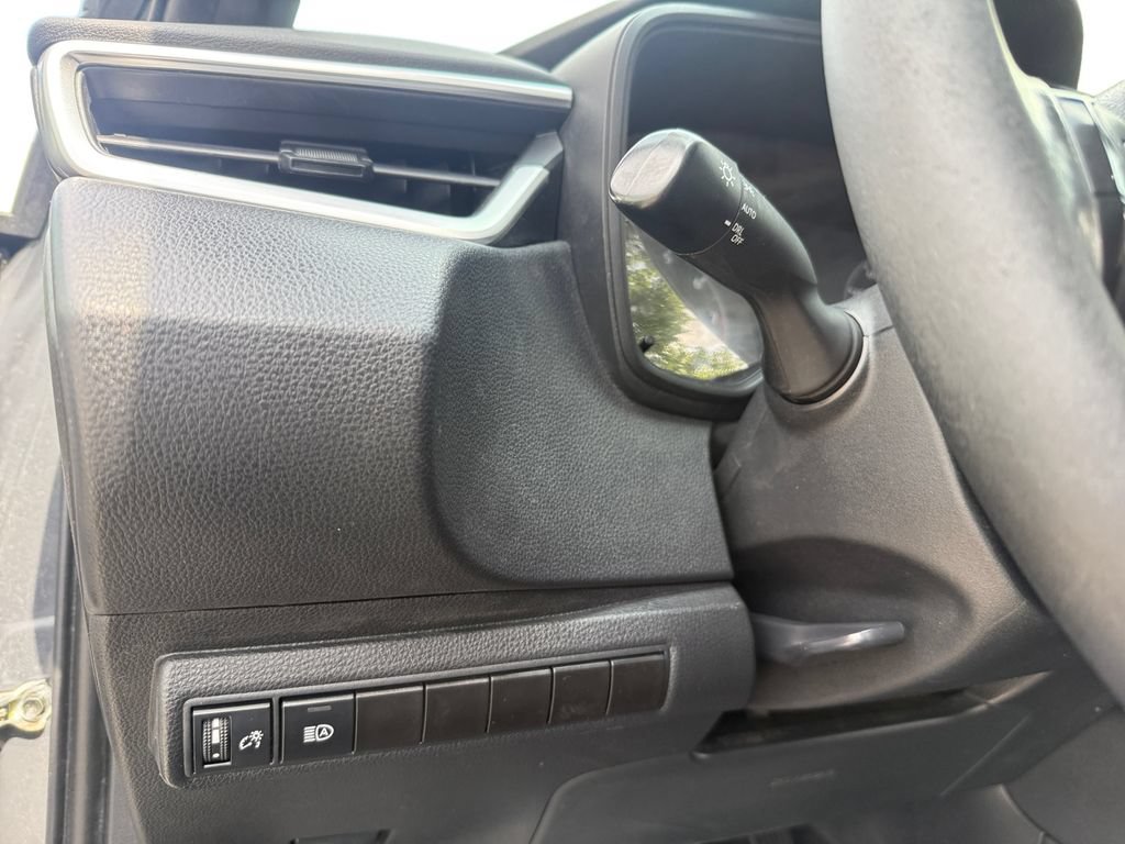 Used 2023 Toyota Corolla SE w/ Carpet Mat Package (TMS) FWD image 13