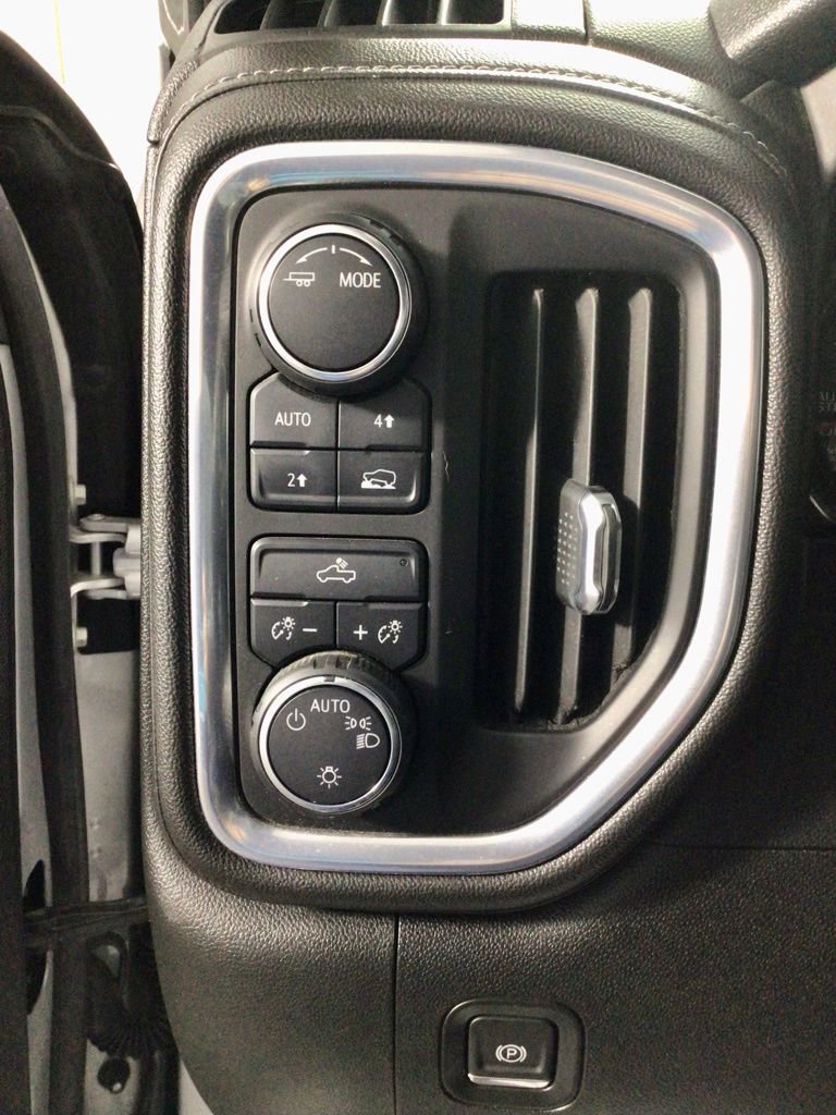 Used 2020 Chevrolet Silverado 1500 LT image 18