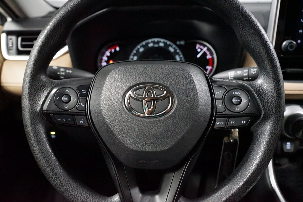 Certified 2023 Toyota RAV4 LE FWD image 12