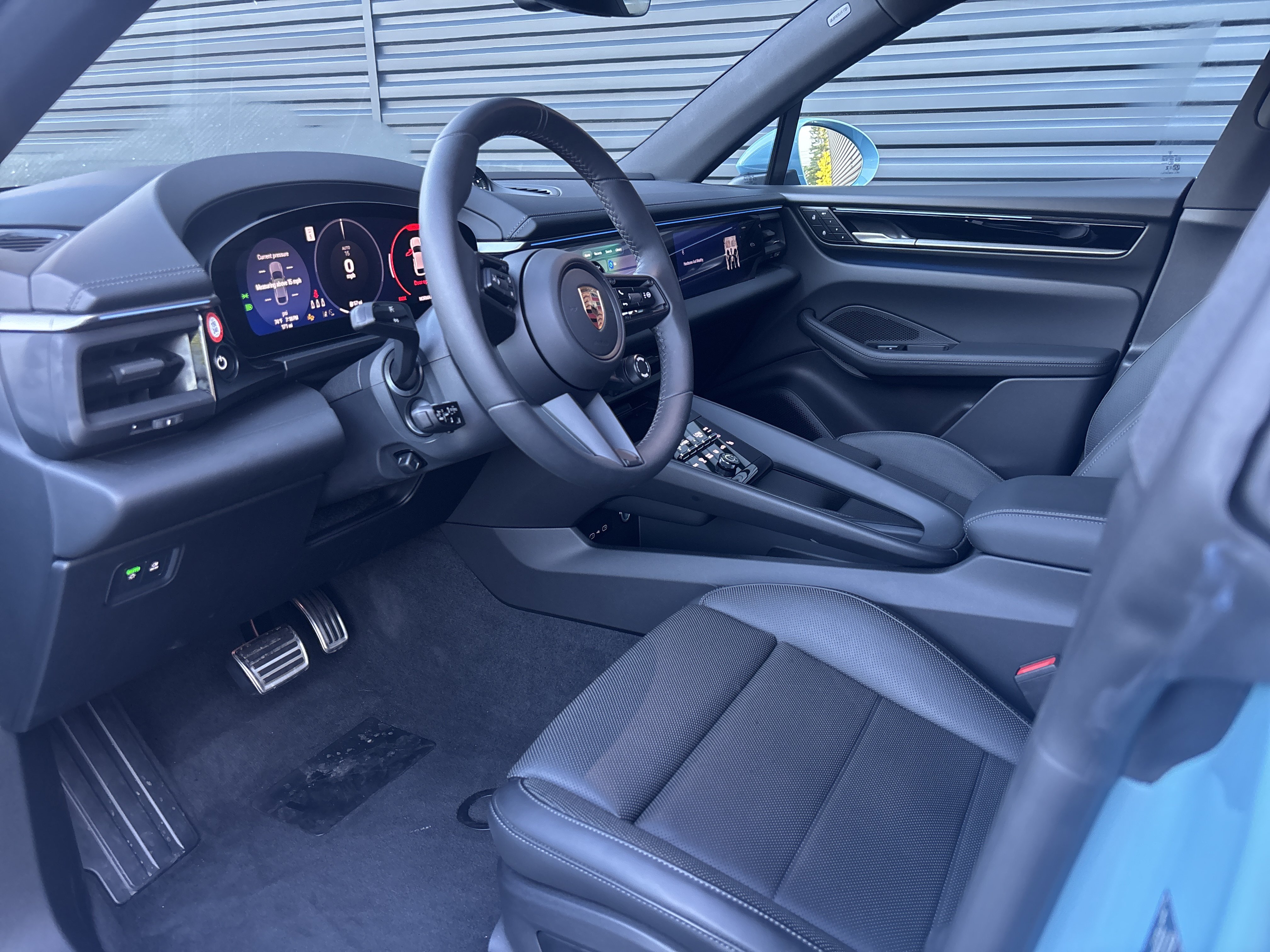 New 2025 Porsche Macan 4S Electric AWD/4WD image 11
