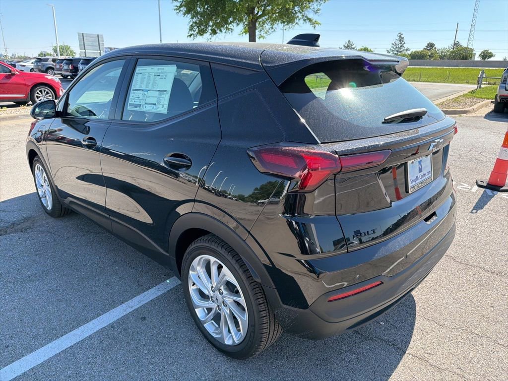 New 2027 Chevrolet Bolt LT w/ Comfort Package FWD image 5