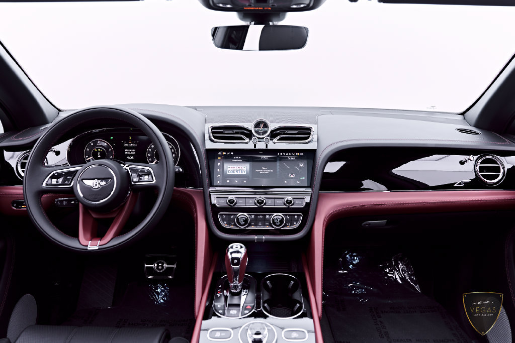 Used 2024 Bentley Bentayga AWD/4WD image 62
