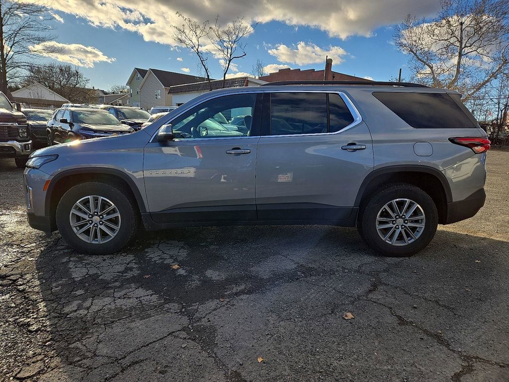 Used 2023 Chevrolet Traverse LT image 4