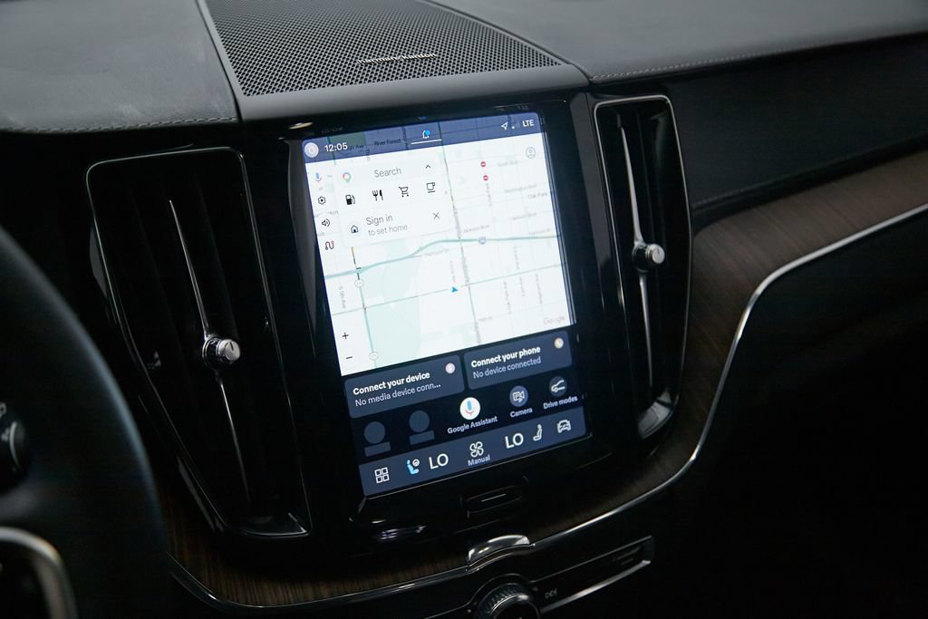 Certified 2023 Volvo XC60 B5 Ultimate AWD/4WD image 14
