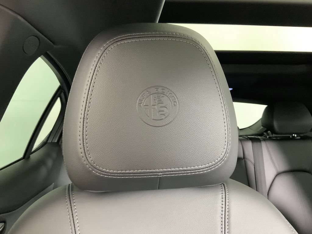 New 2026 Alfa Romeo Stelvio Sprint w/ Convenience Package AWD/4WD image 33