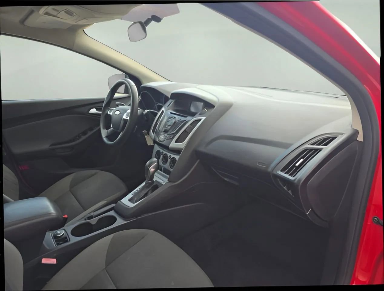 Used 2012 Ford Focus SE FWD image 18