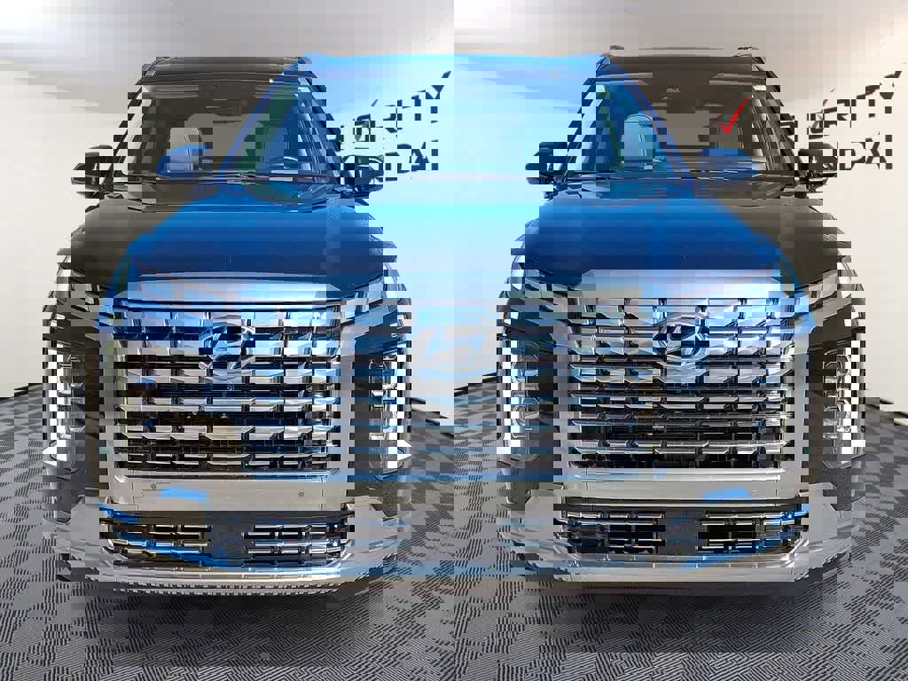 Used 2024 Hyundai Palisade Calligraphy image 2