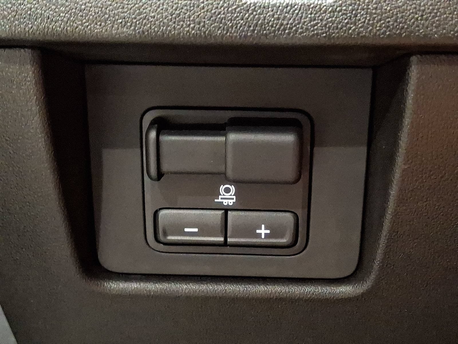 Used 2024 Chevrolet Colorado W/T w/ WT Convenience Package II RWD image 24