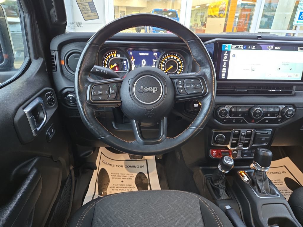 Used 2024 Jeep Gladiator Mojave w/ Convenience Group image 18