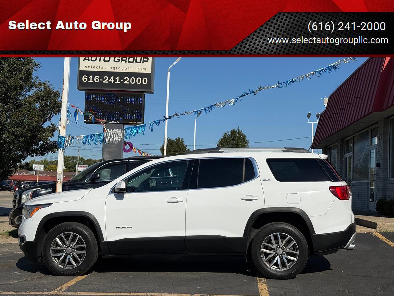 Used 2019 GMC Acadia SLE w/ Driver Alert Package I image 1