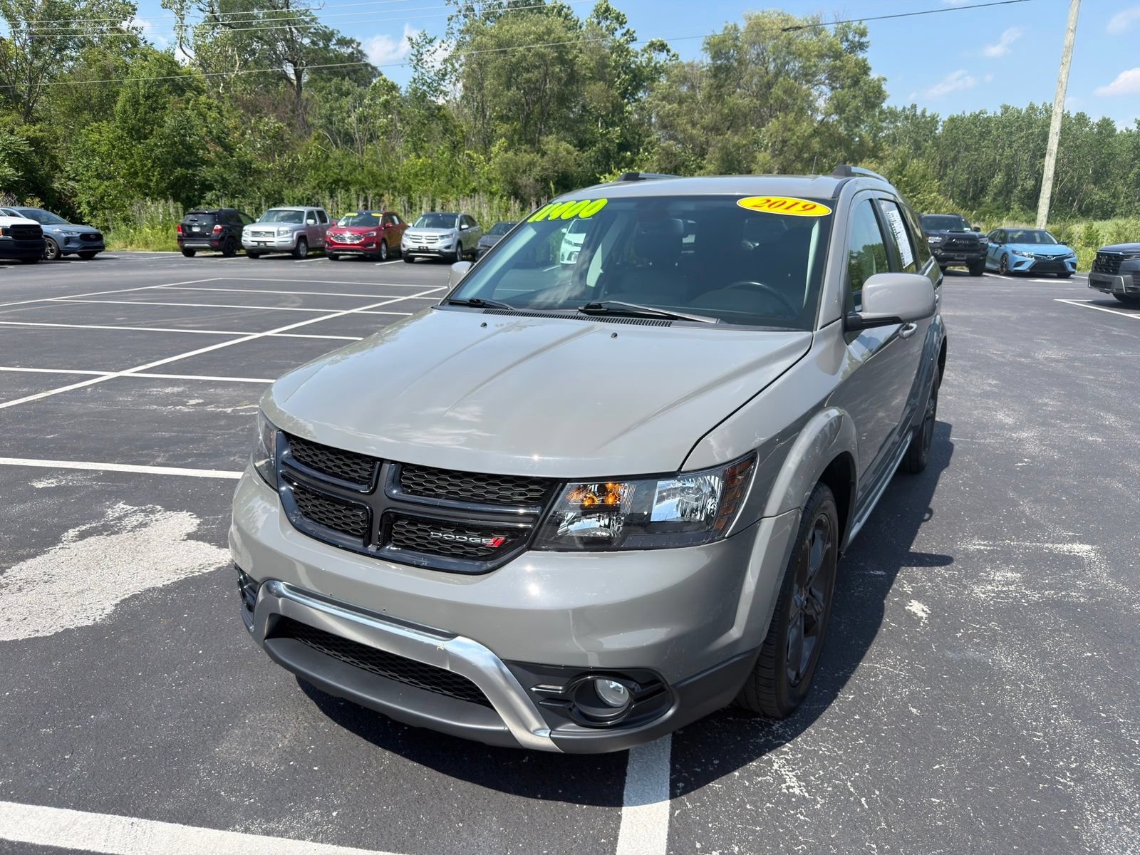 Used 2019 Dodge Journey Crossroad FWD image 2