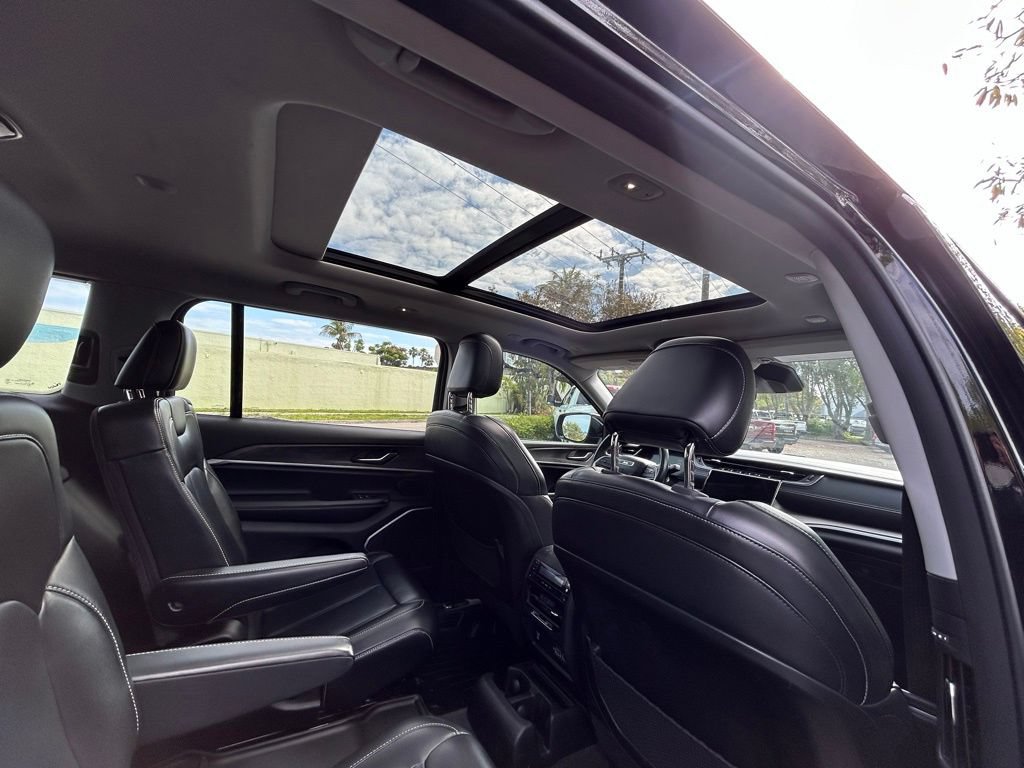 Certified 2021 Jeep Grand Cherokee L Limited AWD/4WD image 39