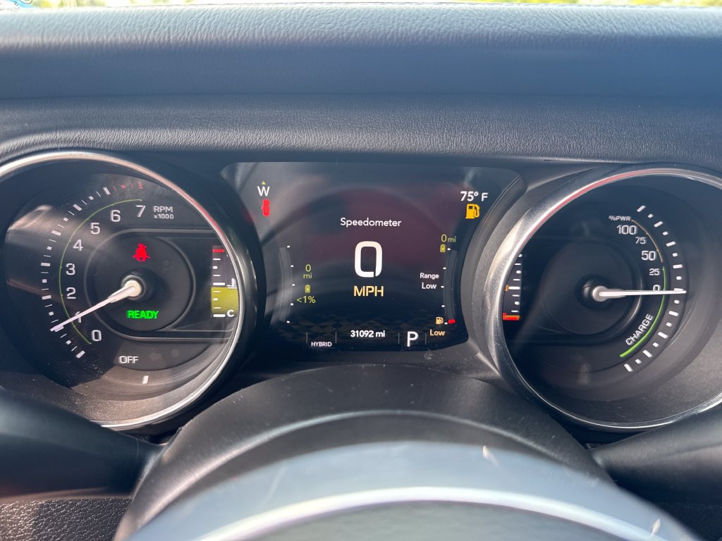 Used 2022 Jeep Wrangler Unlimited Sahara AWD/4WD image 39