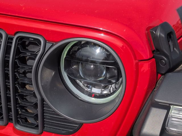 Used 2025 Jeep Wrangler Unlimited Rubicon image 9