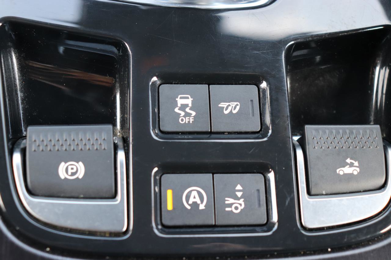 Used 2020 Jaguar F-TYPE Checkered Flag image 32