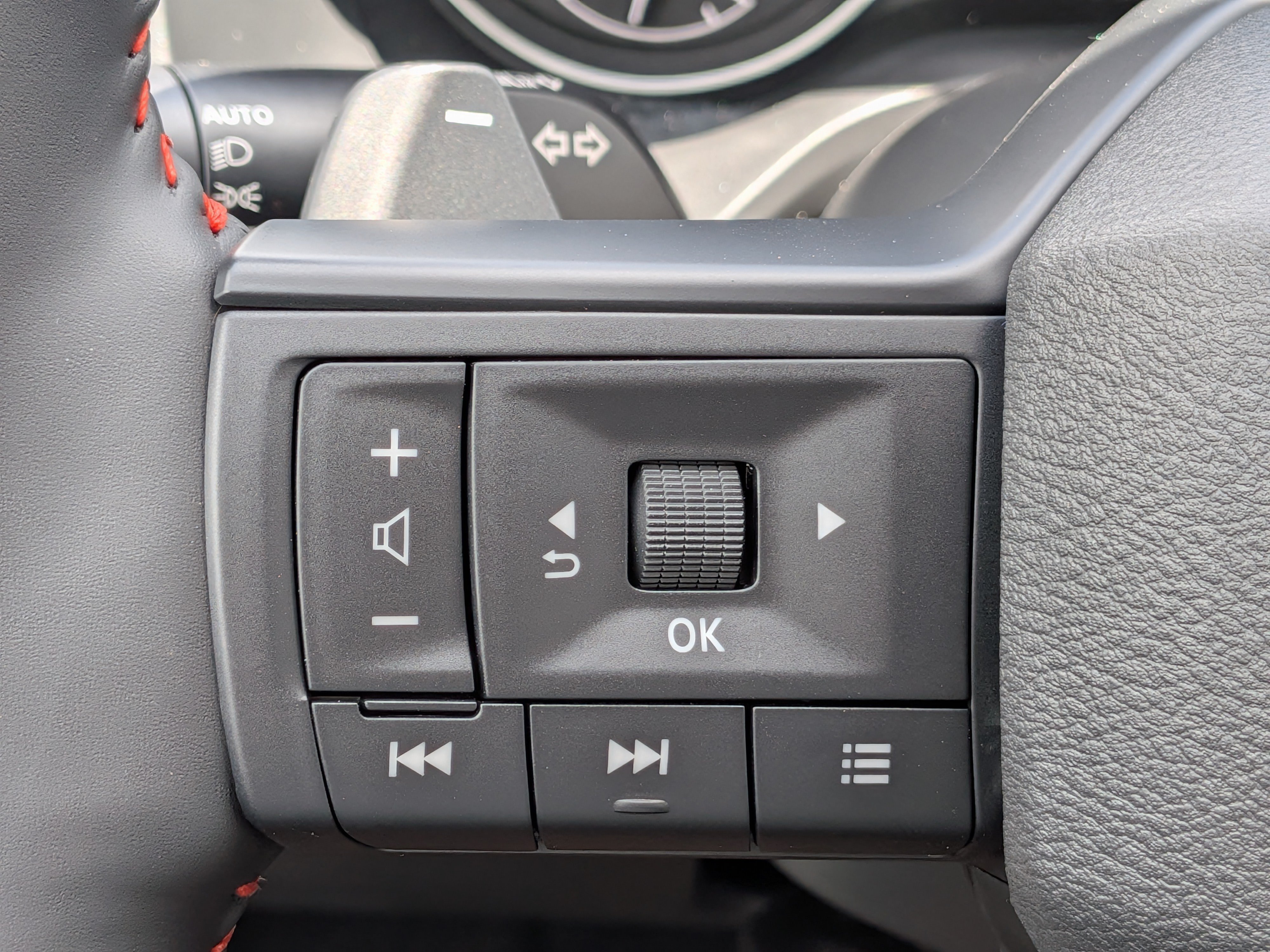 New 2026 Nissan Rogue SV w/ Rock Creek Premium Package AWD/4WD image 26
