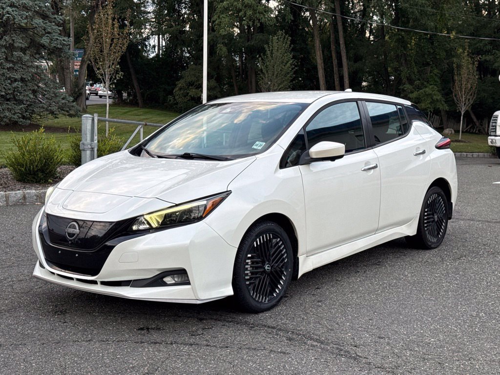 Used 2023 Nissan Leaf SV Plus FWD image 3