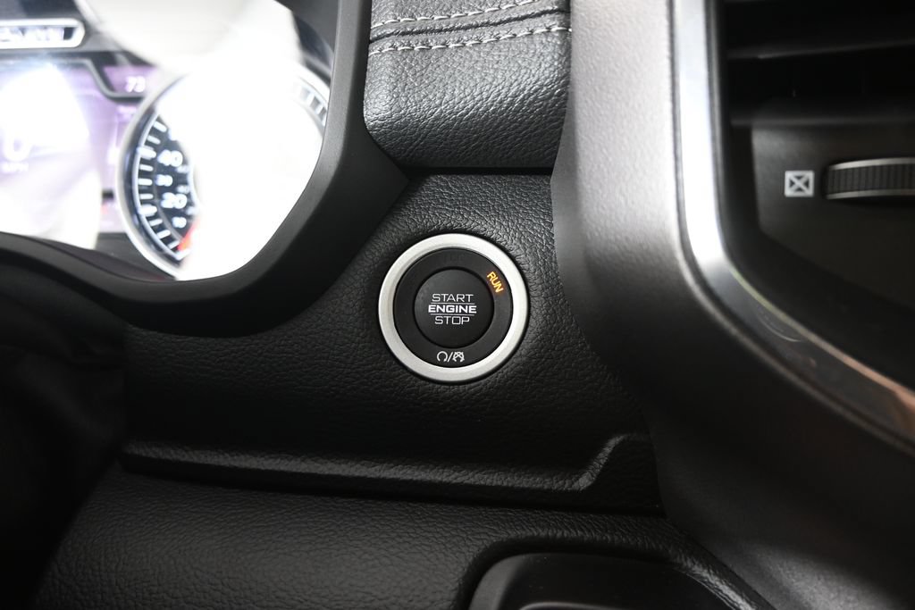 Used 2021 RAM 1500 Laramie w/ Sport Appearance Package AWD/4WD image 35