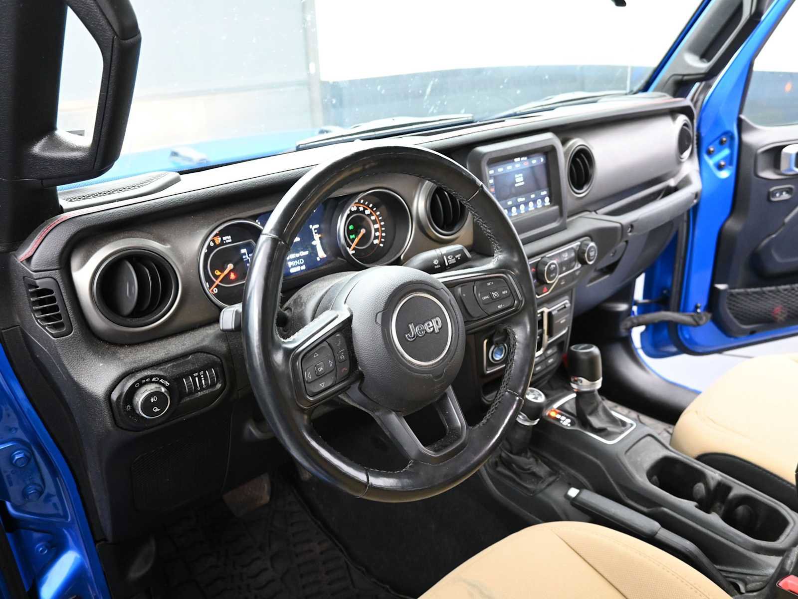 Used 2021 Jeep Gladiator Sport image 10