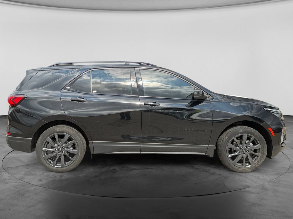 Used 2023 Chevrolet Equinox RS AWD/4WD image 11