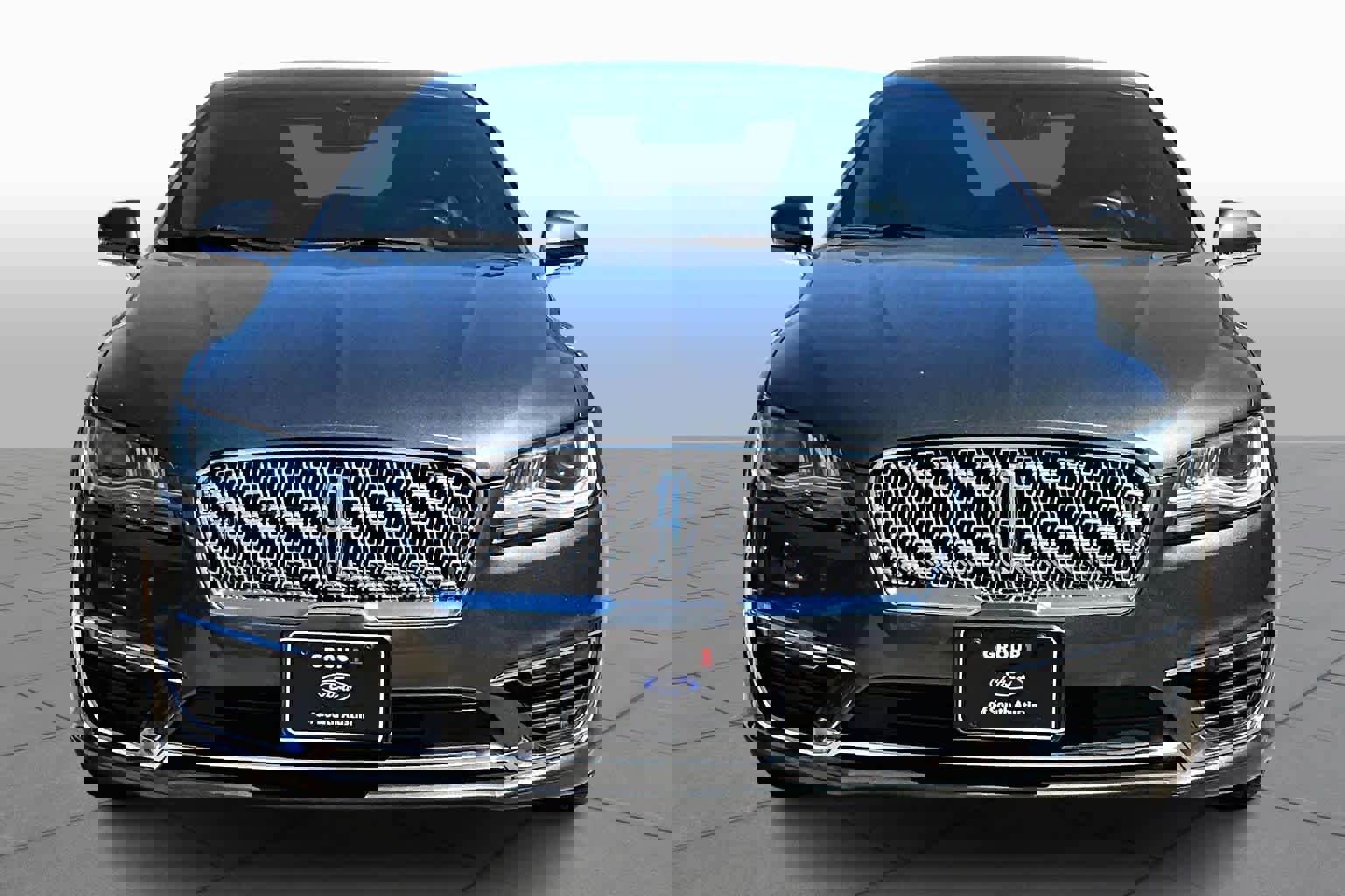 Used 2017 Lincoln MKZ Reserve image 4