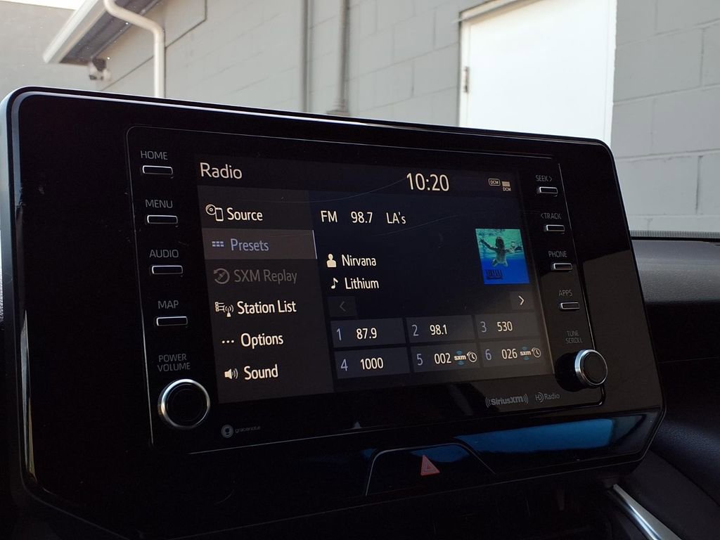 Certified 2021 Toyota Venza LE w/ Carpet Mat Package (TMS) image 8