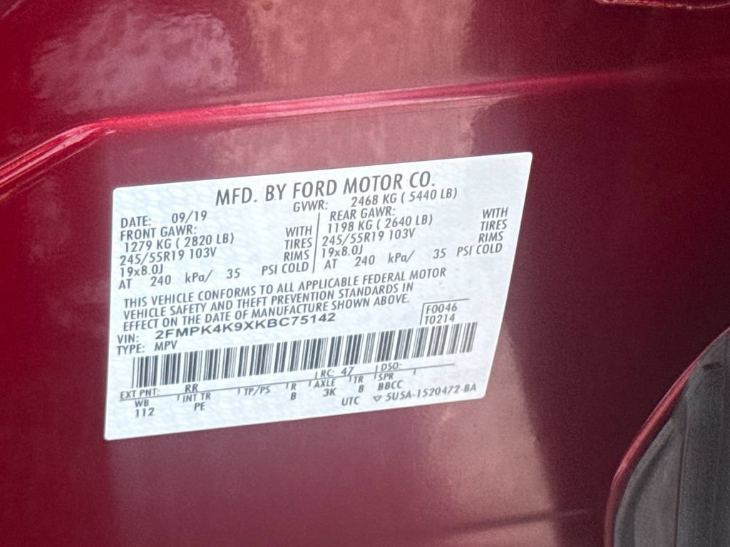 Used 2019 Ford Edge Titanium w/ Equipment Group 301A AWD/4WD image 22