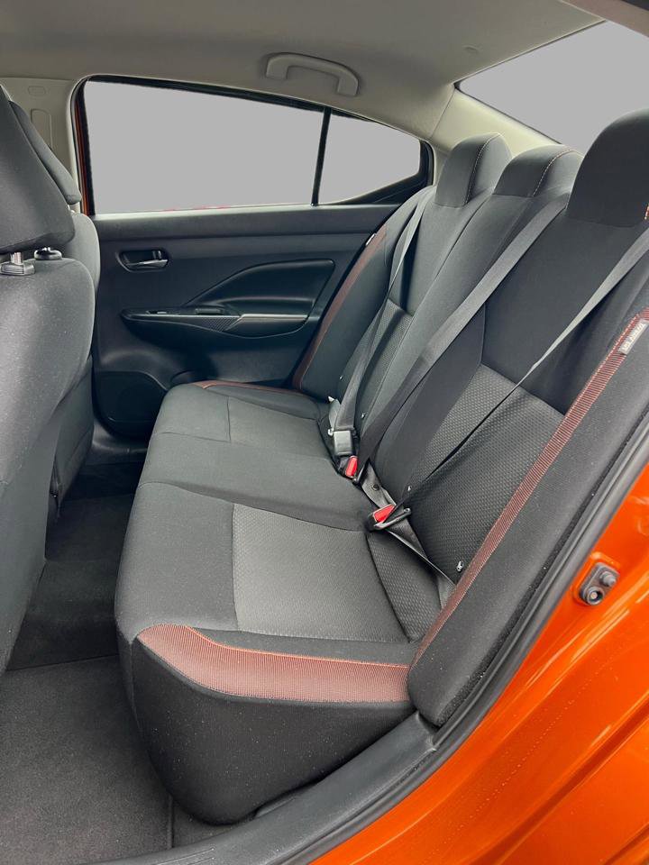 Used 2021 Nissan Versa SR w/ Convenience Package image 28