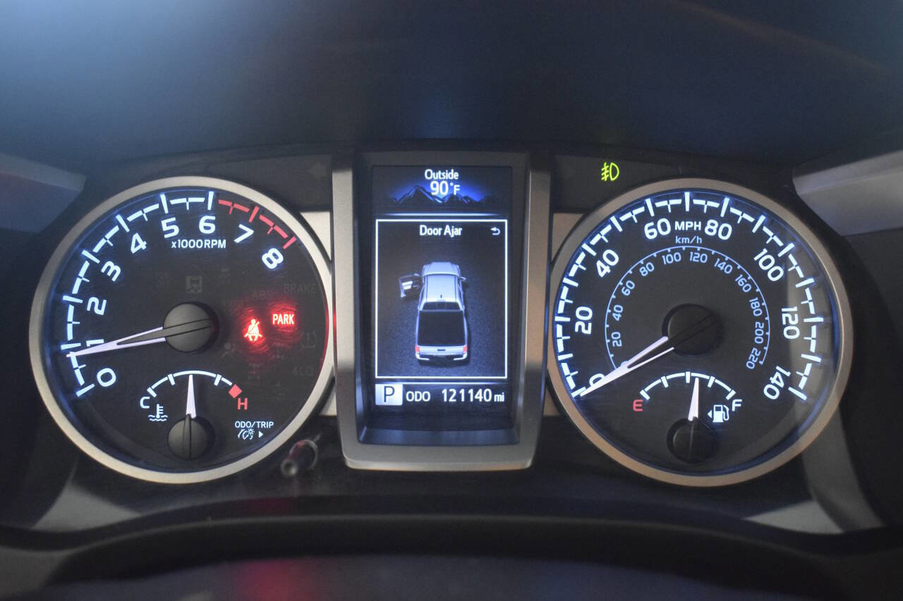 Used 2020 Toyota Tacoma SR5 image 41