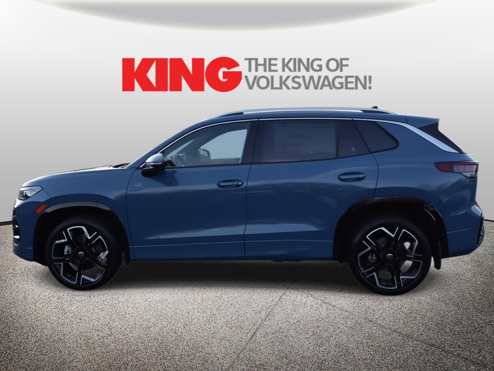 New 2026 Volkswagen Tiguan SEL R-Line image 7