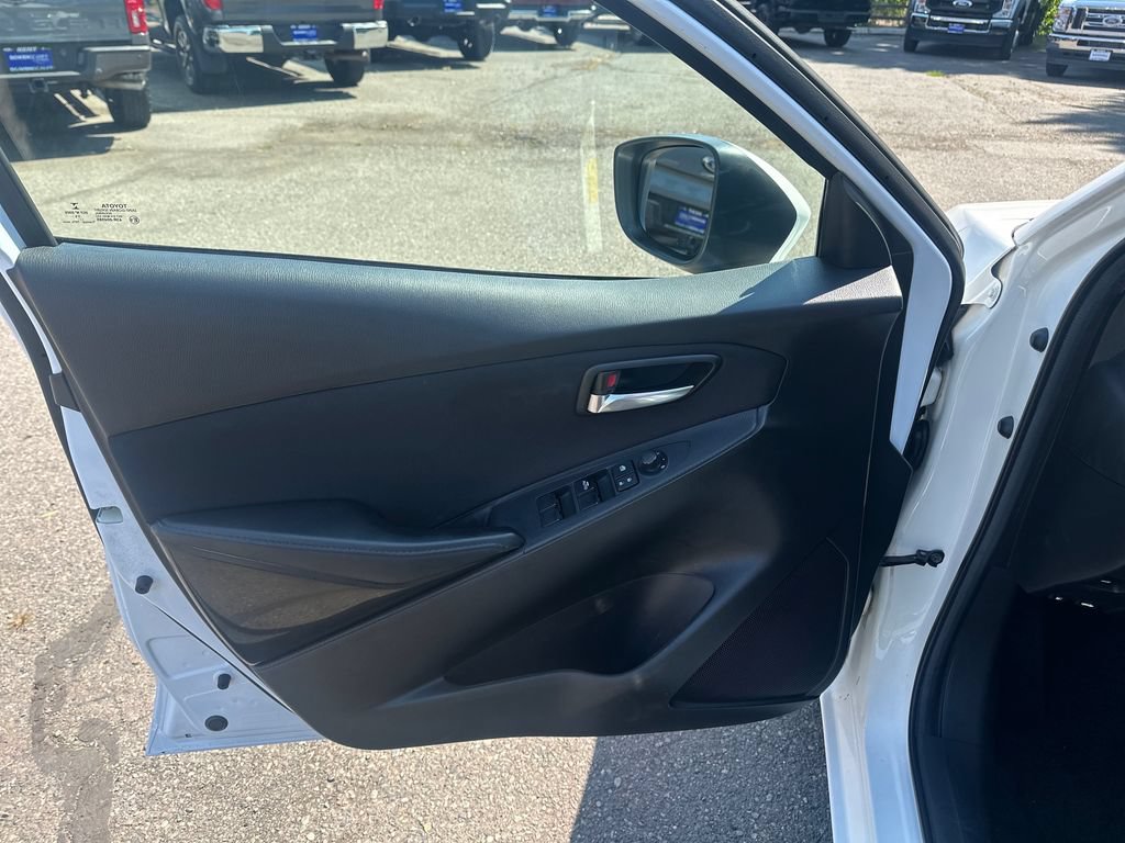 Used 2016 Scion iA FWD image 11