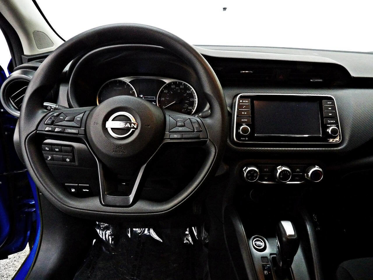Used 2024 Nissan Kicks S image 10