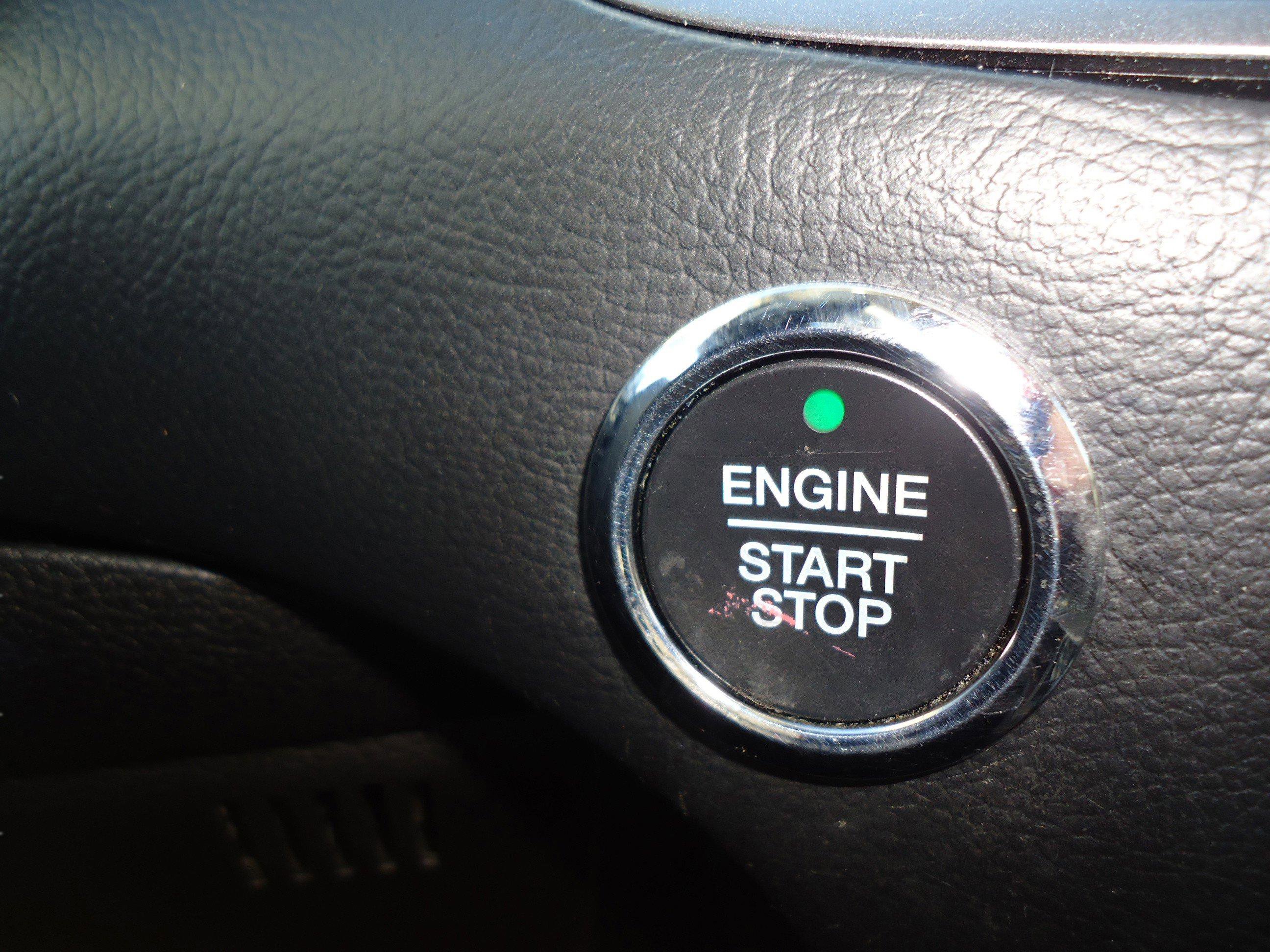 Used 2018 Ford Edge SE image 18