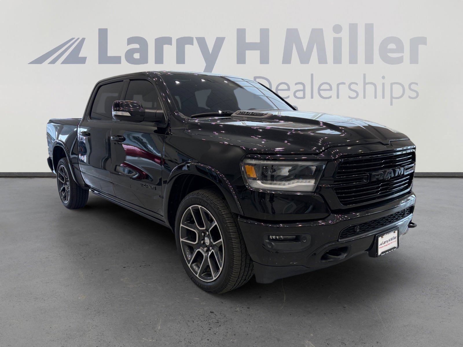 Used 2019 RAM 1500 Laramie AWD/4WD image 4
