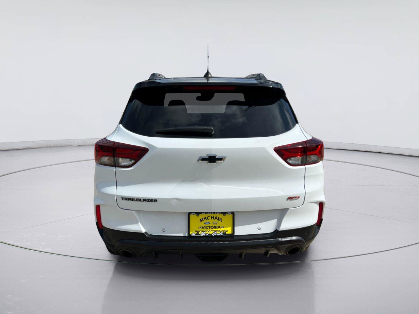 Used 2023 Chevrolet TrailBlazer RS w/ Sun and Liftgate Package FWD image 4