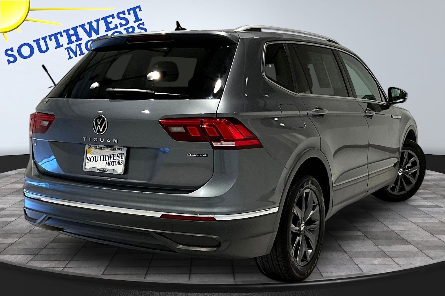 Used 2023 Volkswagen Tiguan SE image 6