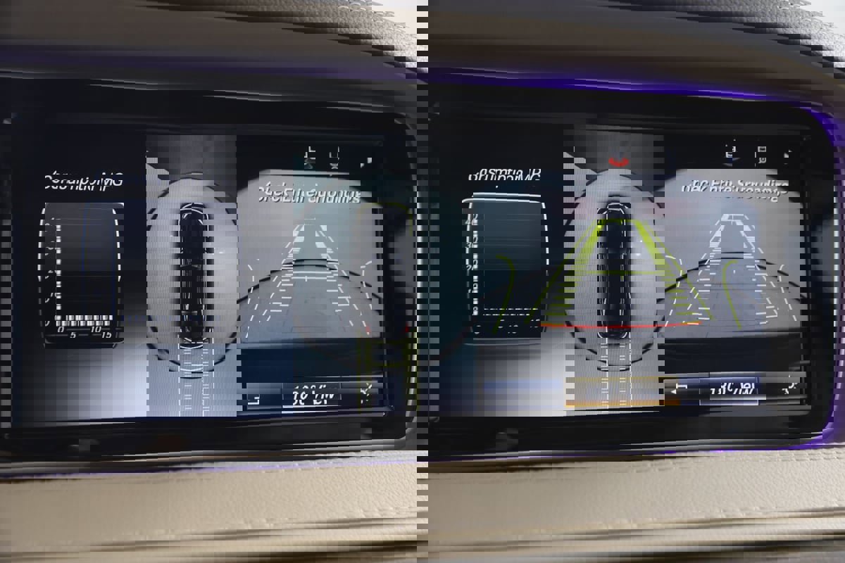 Used 2015 Mercedes-Benz S 550 4MATIC Sedan image 11