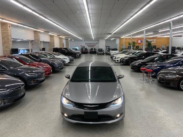 Used 2016 Chrysler 200 S image 39