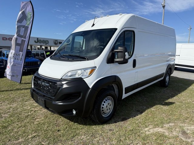 Used 2025 RAM ProMaster 2500 w/ Convenience Group image 3