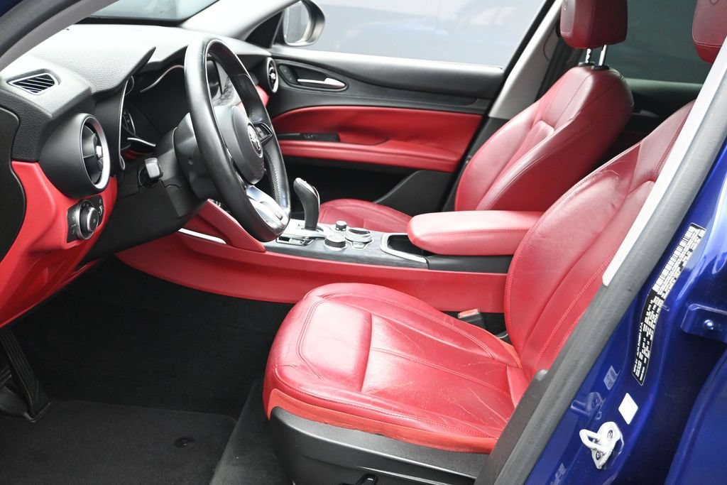 Used 2020 Alfa Romeo Stelvio w/ Nero Edizione RWD image 10