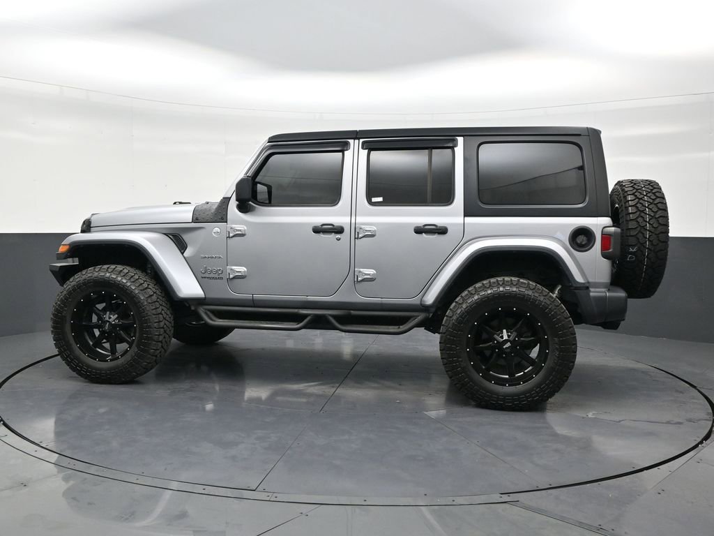 Used 2018 Jeep Wrangler Unlimited Sahara w/ Cold Weather Group image 2