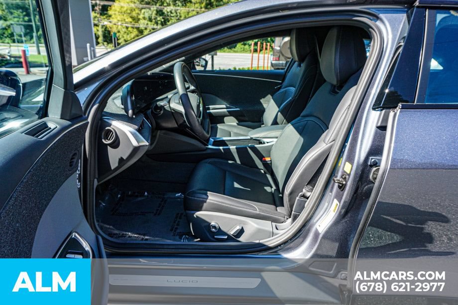 Used 2024 Lucid Air Pure RWD image 18