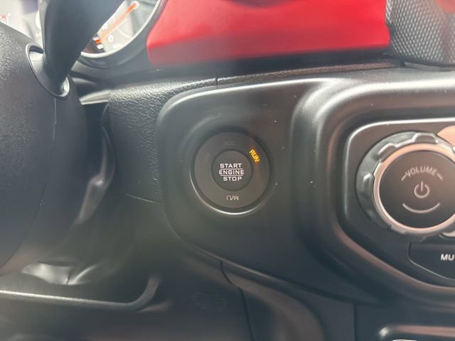 Used 2023 Jeep Wrangler Rubicon w/ Cold Weather Group AWD/4WD image 18