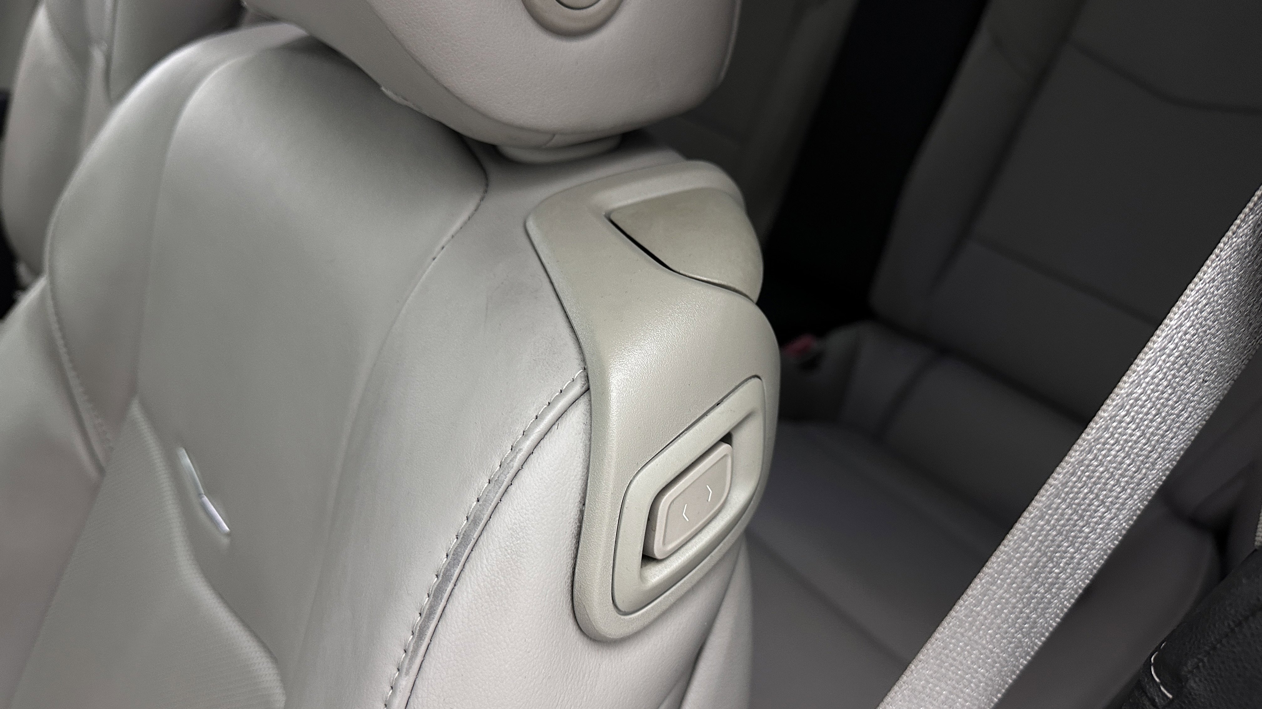 Used 2015 Cadillac ATS Performance RWD image 16