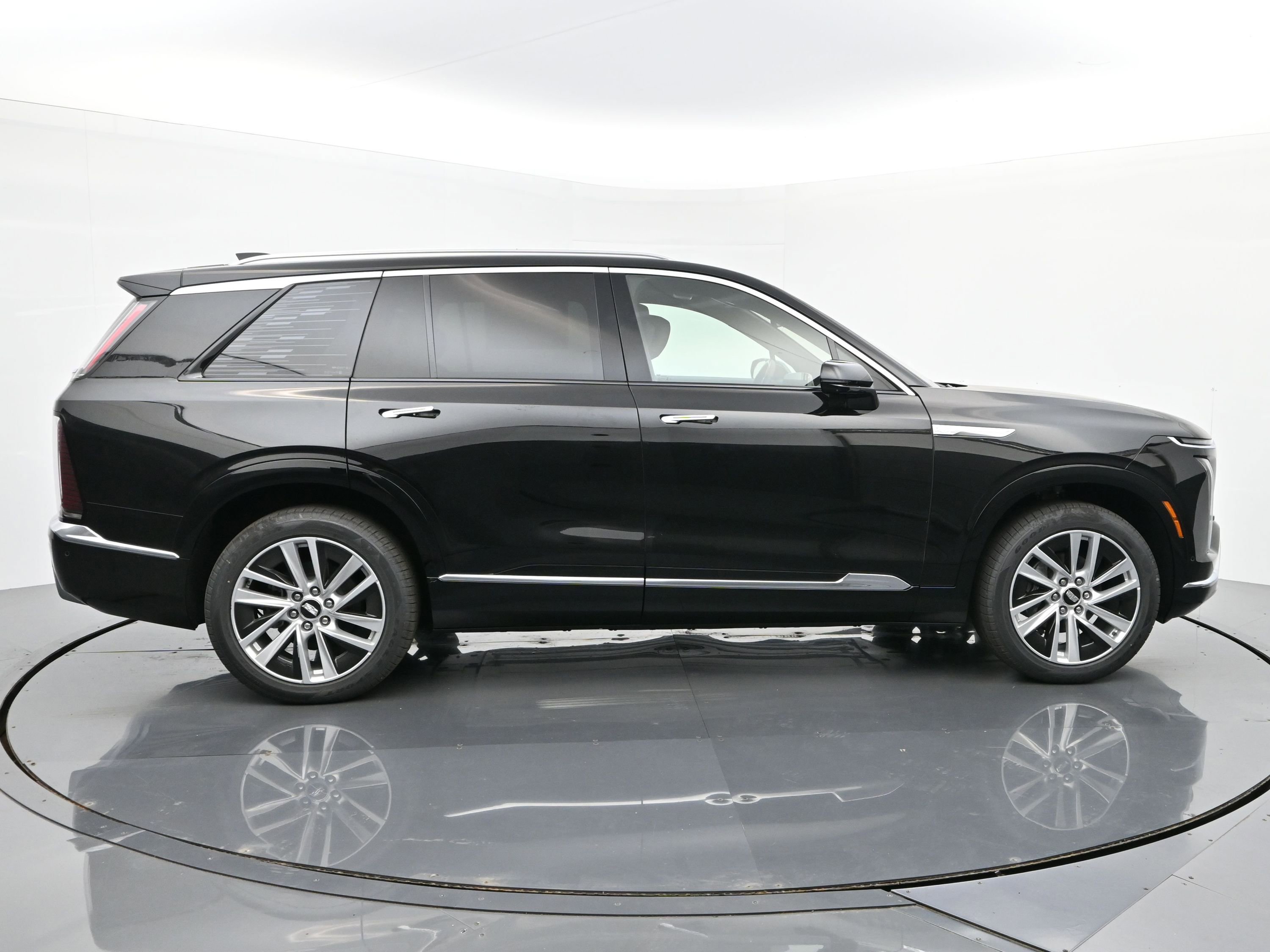 New 2026 Cadillac Vistiq Luxury w/ LPO, Floor Liner Package image 6