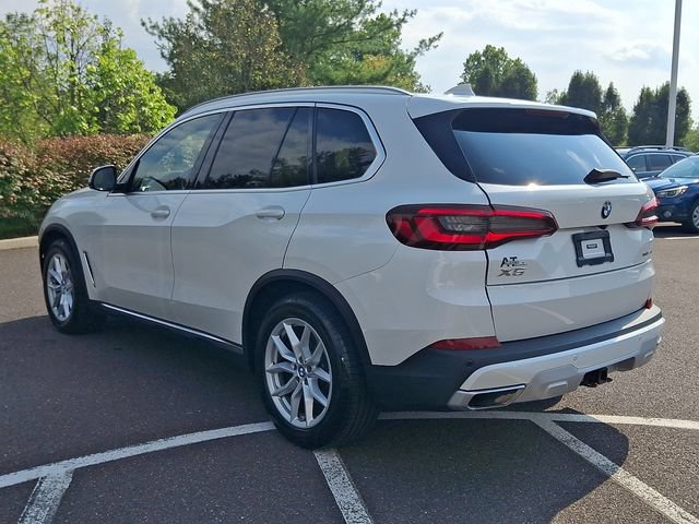 Used 2021 BMW X5 xDrive40i w/ Premium Package AWD/4WD image 4