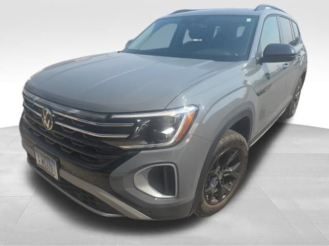 Used 2025 Volkswagen Atlas Peak Edition SE
